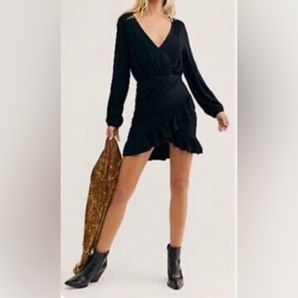 Free People FP Beach Fitted/Ruched Miami Dress in Black Size LG NWT